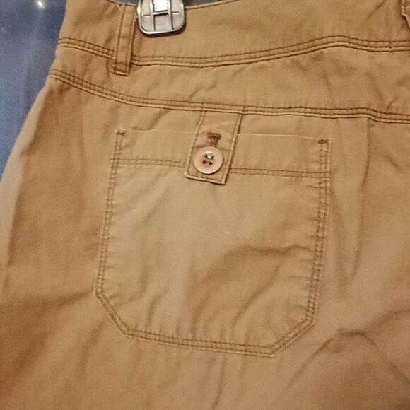 IZOD Women's 100% cotton shorts size 14 - Picture 4 of 7